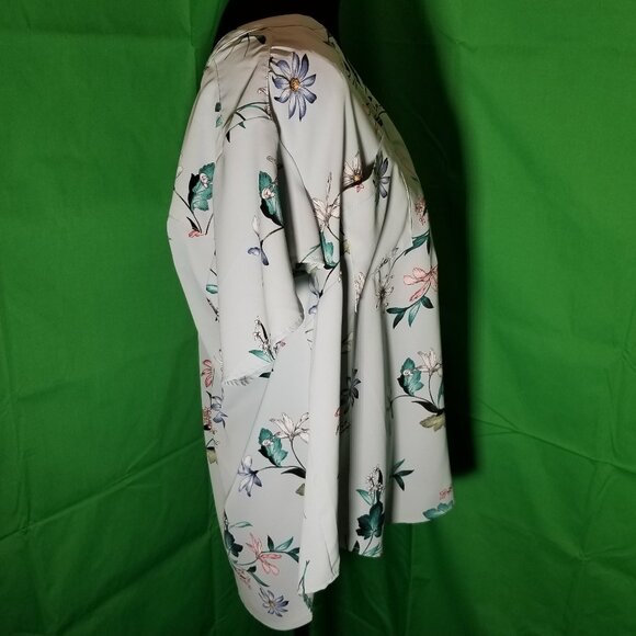 Torrid Top Plus Size 0 Harper Blue Floral V Neck Pockets Flutter Sleeves Office - Picture 4 of 7